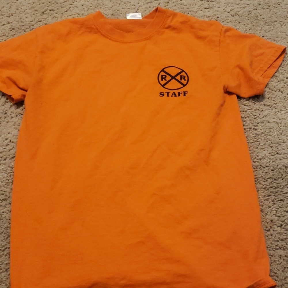 I am selling a staff shirt